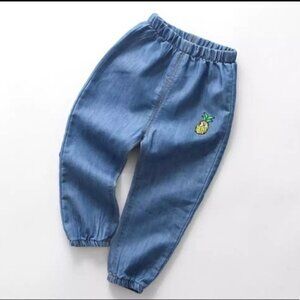𝅺GIRL’S blue denim Pants. Size 6T